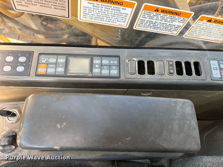 image for item DU3499 2005 Caterpillar 320C LU excavator