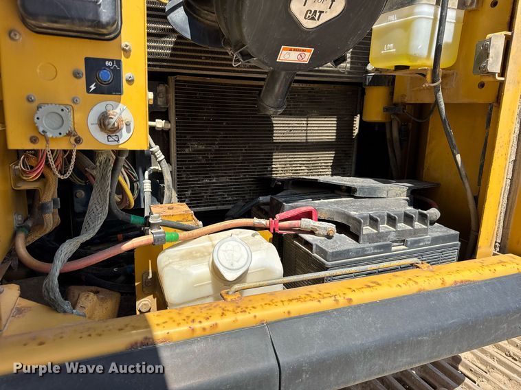 image for item DU3499 2005 Caterpillar 320C LU excavator