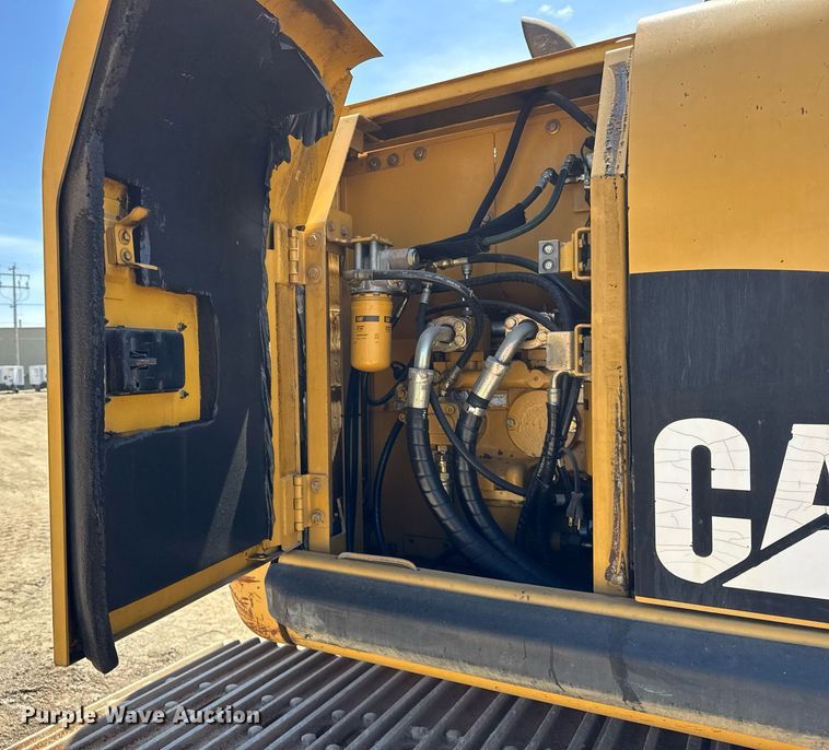 image for item DU3499 2005 Caterpillar 320C LU excavator
