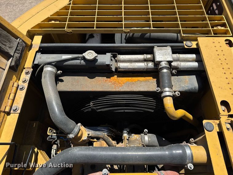 image for item DU3499 2005 Caterpillar 320C LU excavator