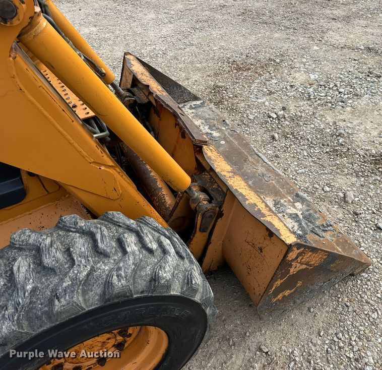 image for item DV1966 2005 Case 435 skid steer loader