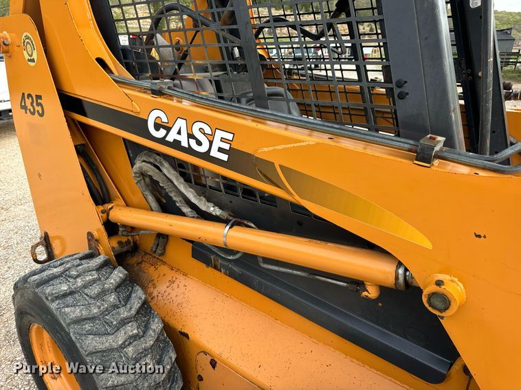 image for item DV1966 2005 Case 435 skid steer loader