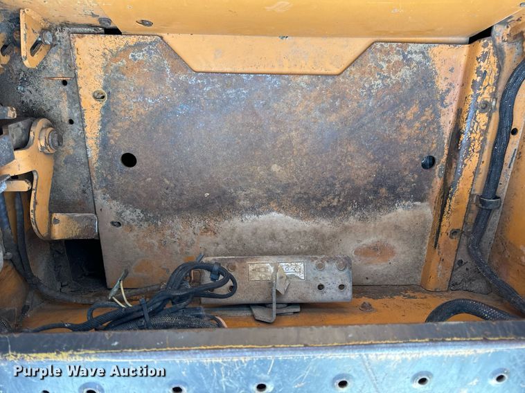 image for item DV1966 2005 Case 435 skid steer loader