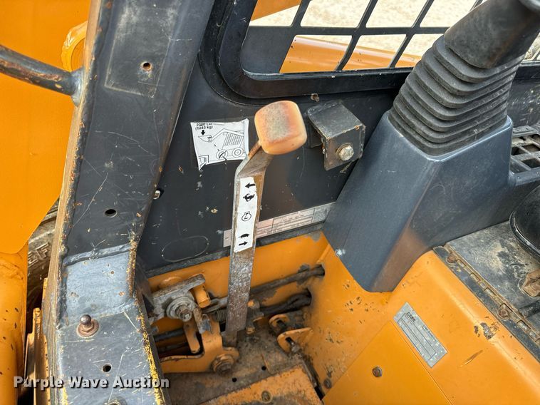 image for item DV1966 2005 Case 435 skid steer loader