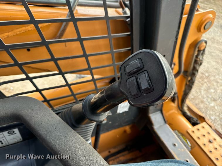 image for item DV1966 2005 Case 435 skid steer loader