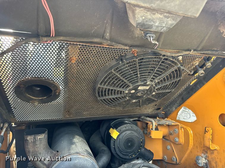 image for item DV1966 2005 Case 435 skid steer loader