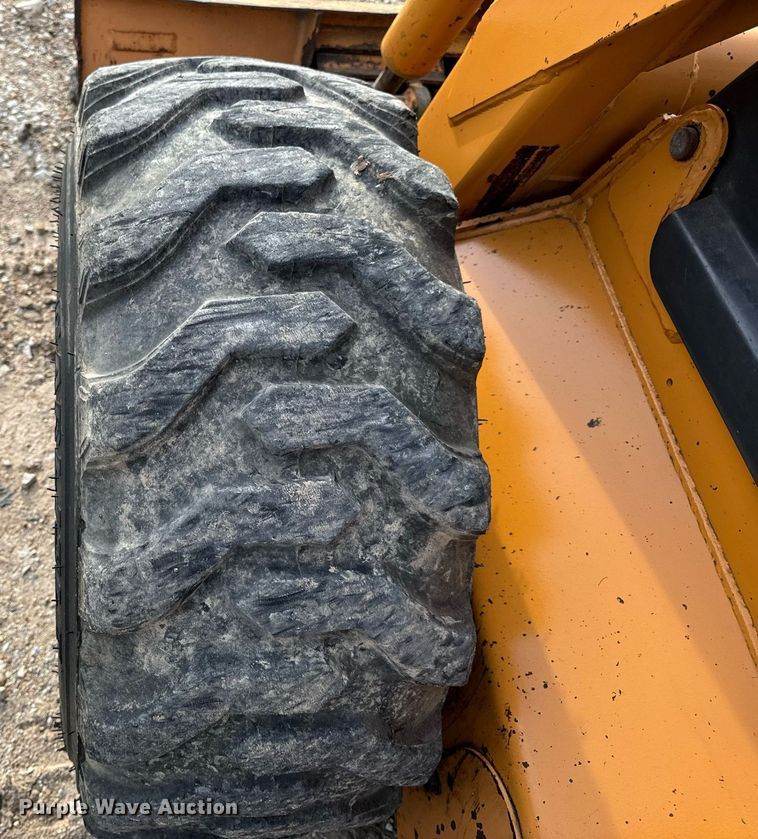 image for item DV1966 2005 Case 435 skid steer loader