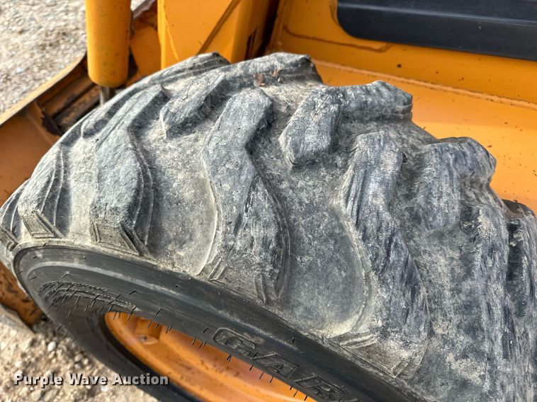 image for item DV1966 2005 Case 435 skid steer loader