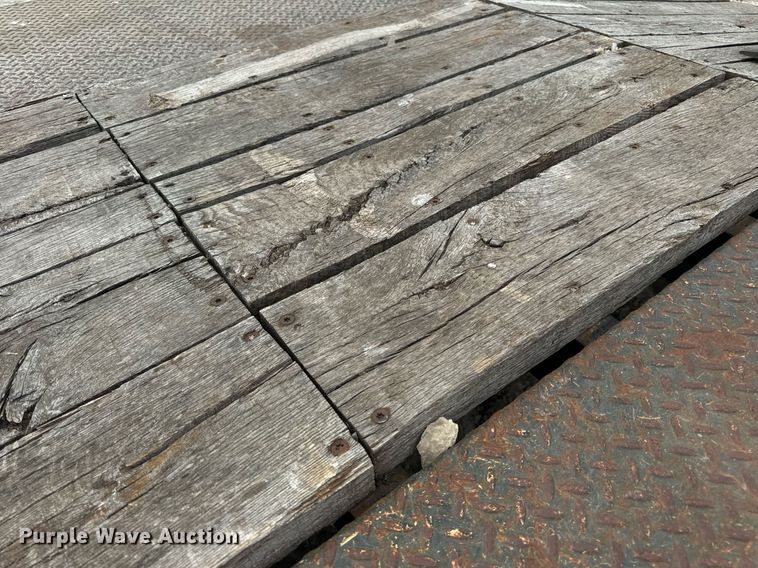 image for item DV1971 2015 Trail-King TK20LP-242 equipment trailer