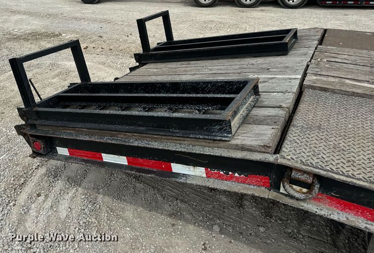 image for item DV1971 2015 Trail-King TK20LP-242 equipment trailer