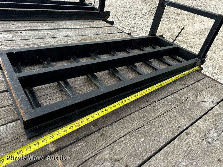 image for item DV1971 2015 Trail-King TK20LP-242 equipment trailer