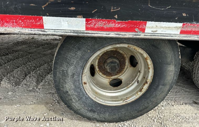 image for item DV1971 2015 Trail-King TK20LP-242 equipment trailer