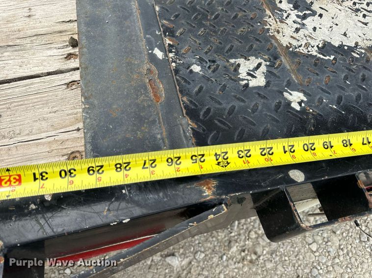 image for item DV1972 2017 Trailerman CST7242S14 equipment trailer