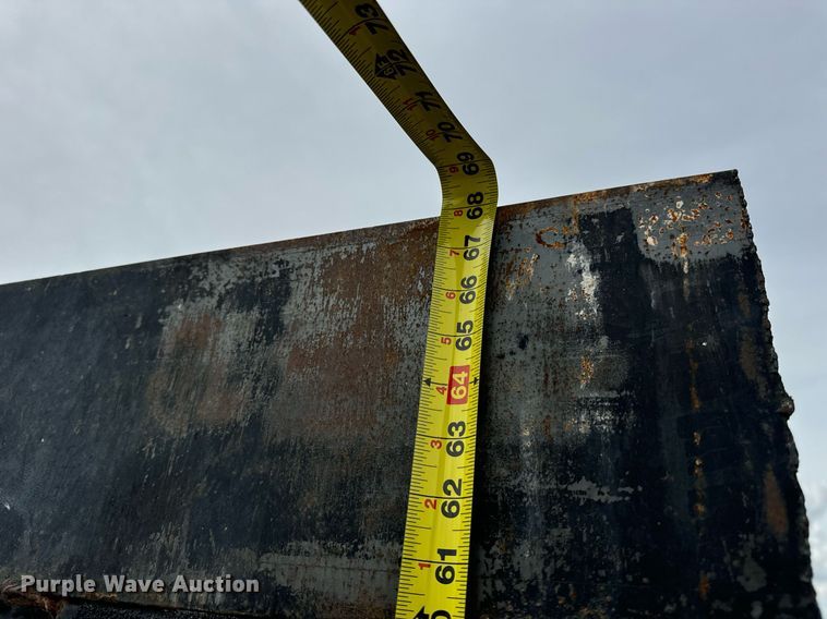 image for item DV1972 2017 Trailerman CST7242S14 equipment trailer