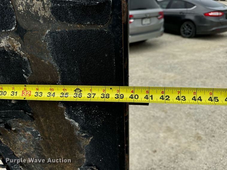 image for item DV1972 2017 Trailerman CST7242S14 equipment trailer