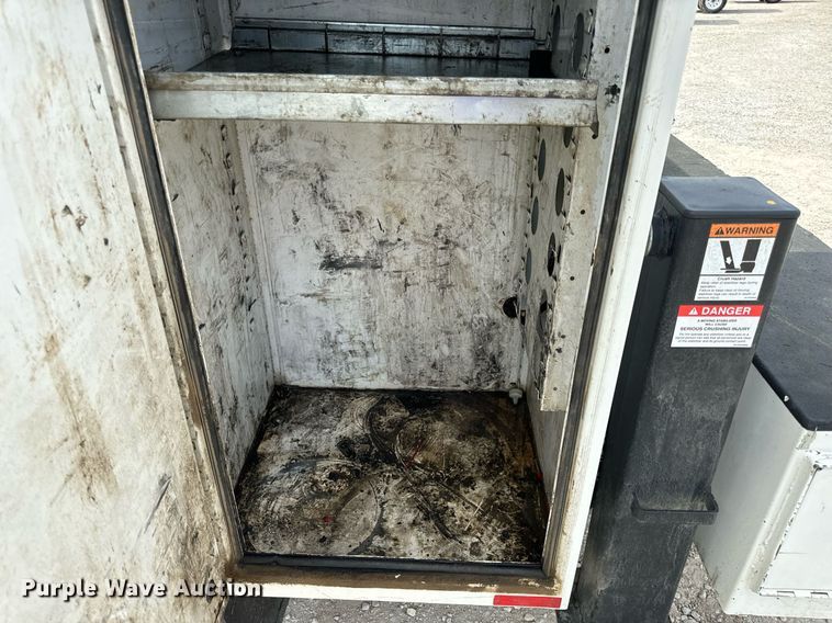 image for item DV1973 2020 Kenworth T370 utility / service truck