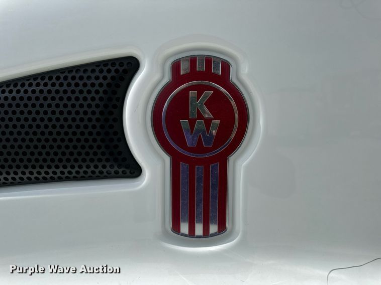 image for item DV1973 2020 Kenworth T370 utility / service truck