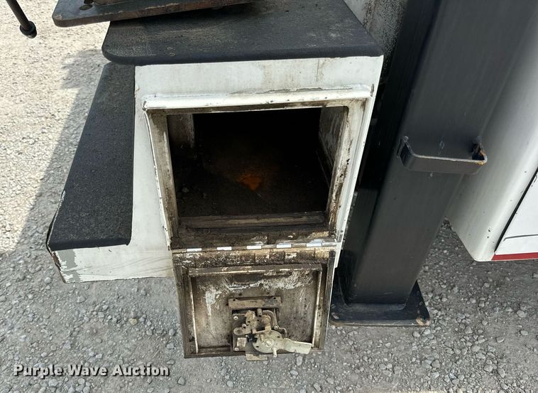 image for item DV1973 2020 Kenworth T370 utility / service truck