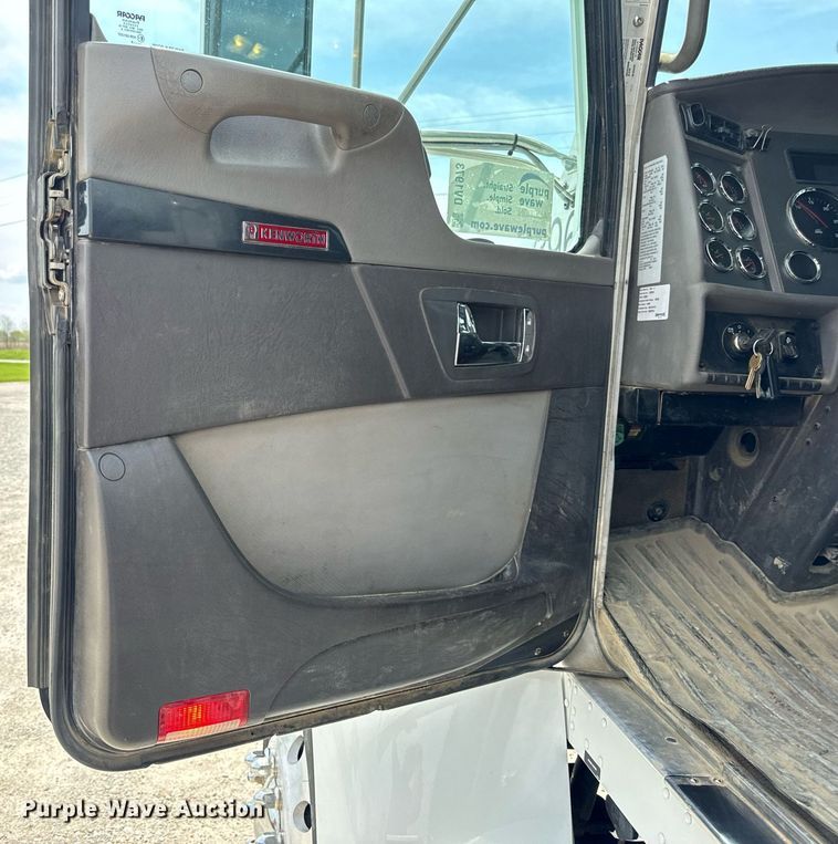 image for item DV1973 2020 Kenworth T370 utility / service truck