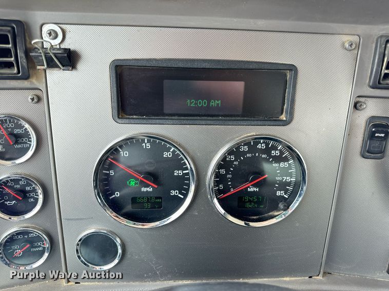 image for item DV1973 2020 Kenworth T370 utility / service truck