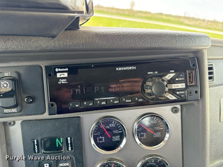 image for item DV1973 2020 Kenworth T370 utility / service truck