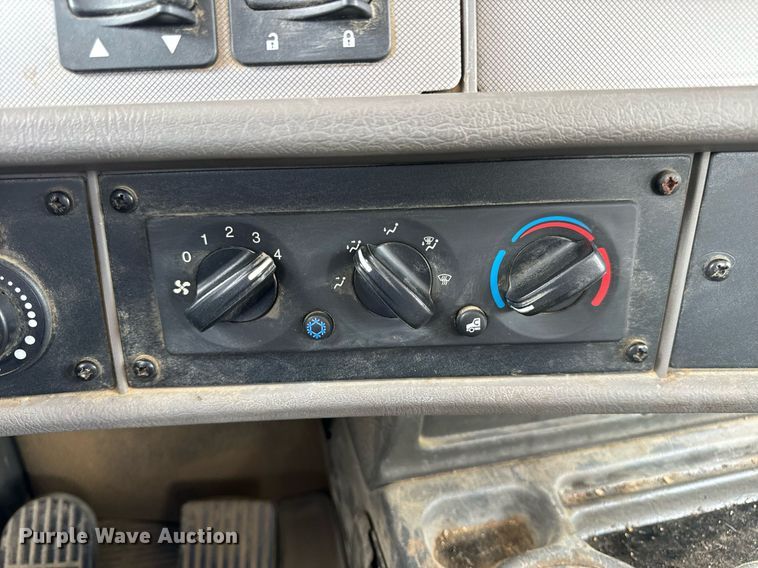 image for item DV1973 2020 Kenworth T370 utility / service truck