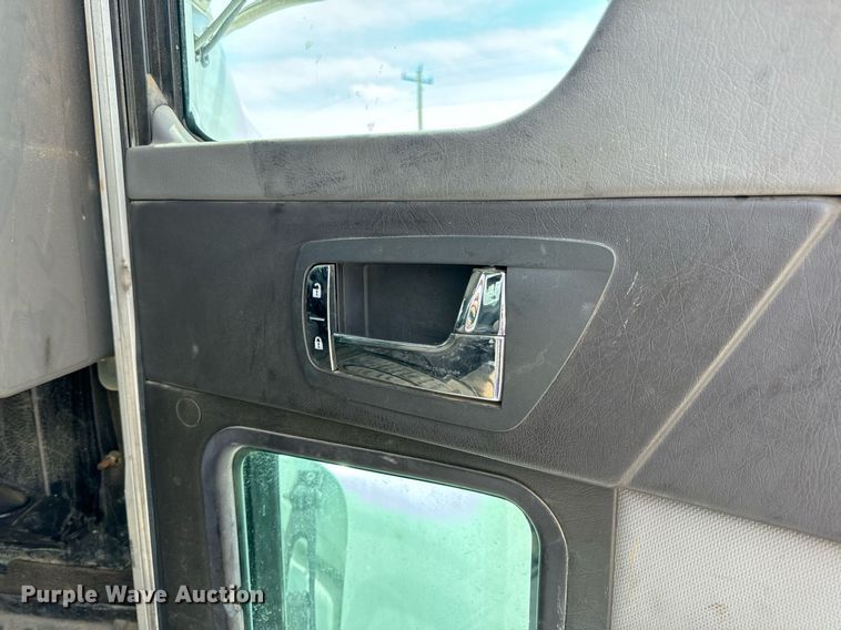 image for item DV1973 2020 Kenworth T370 utility / service truck