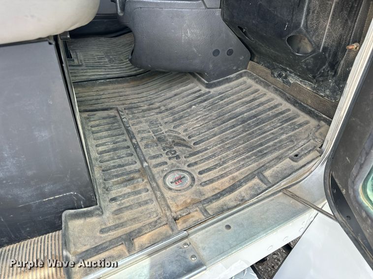 image for item DV1973 2020 Kenworth T370 utility / service truck