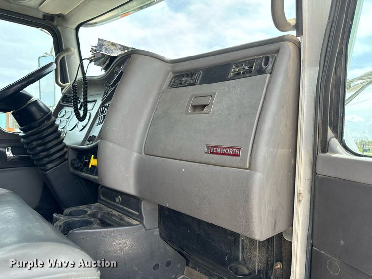 image for item DV1973 2020 Kenworth T370 utility / service truck