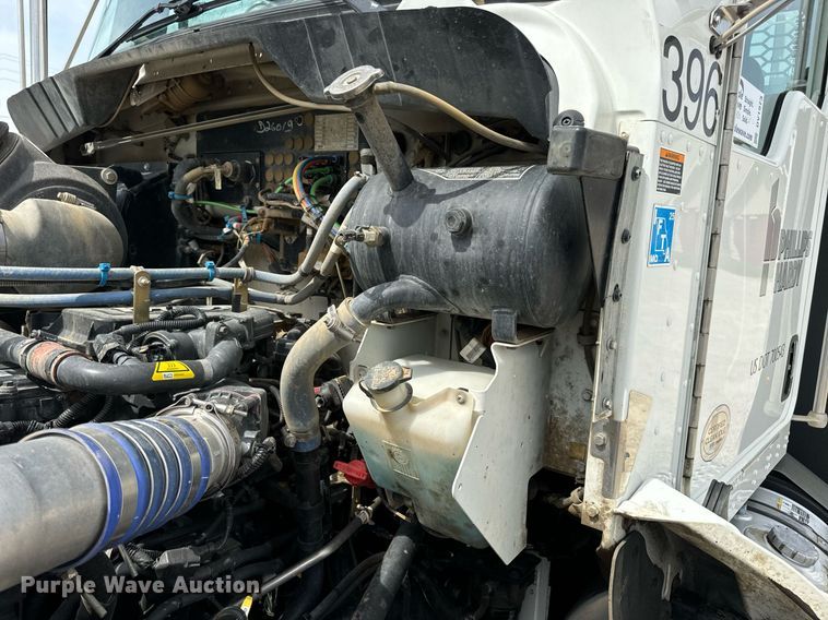 image for item DV1973 2020 Kenworth T370 utility / service truck