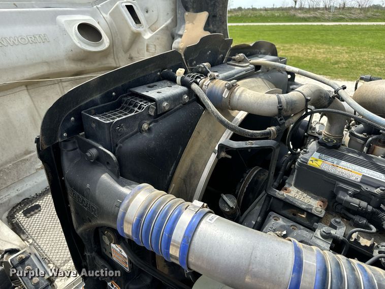 image for item DV1973 2020 Kenworth T370 utility / service truck