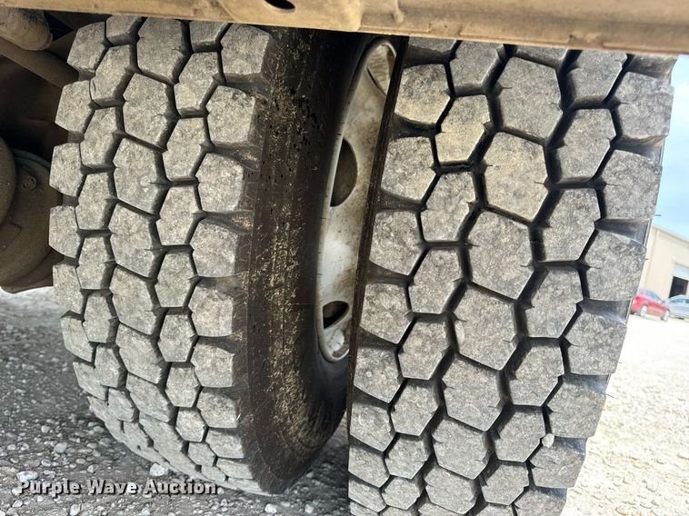 image for item DV1973 2020 Kenworth T370 utility / service truck