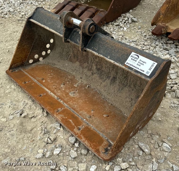 image for item DV1974 Caterpillar excavator bucket