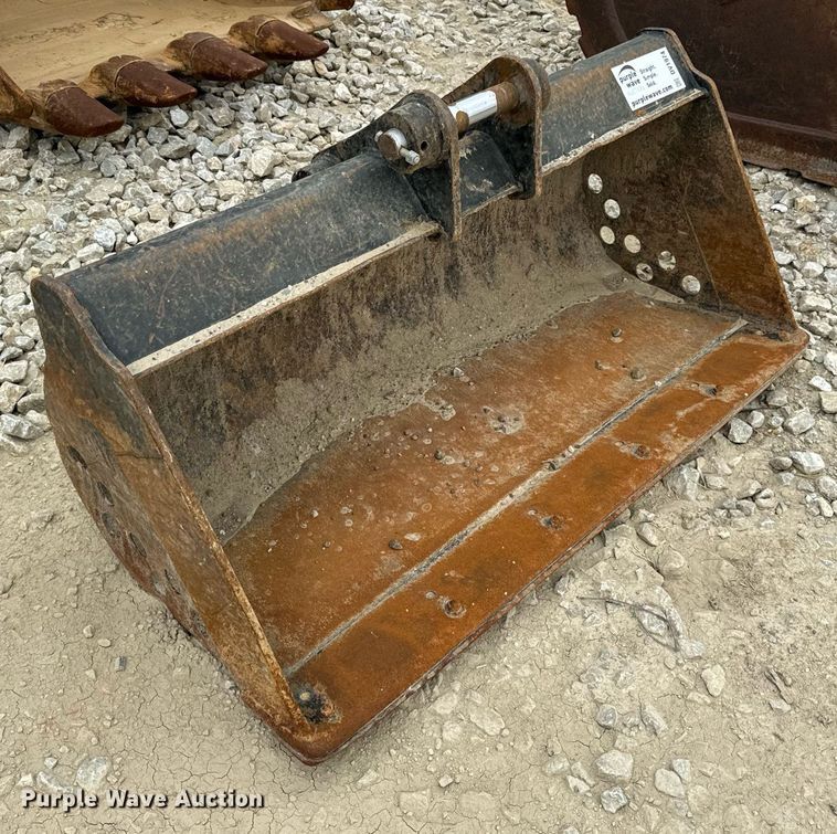 image for item DV1974 Caterpillar excavator bucket
