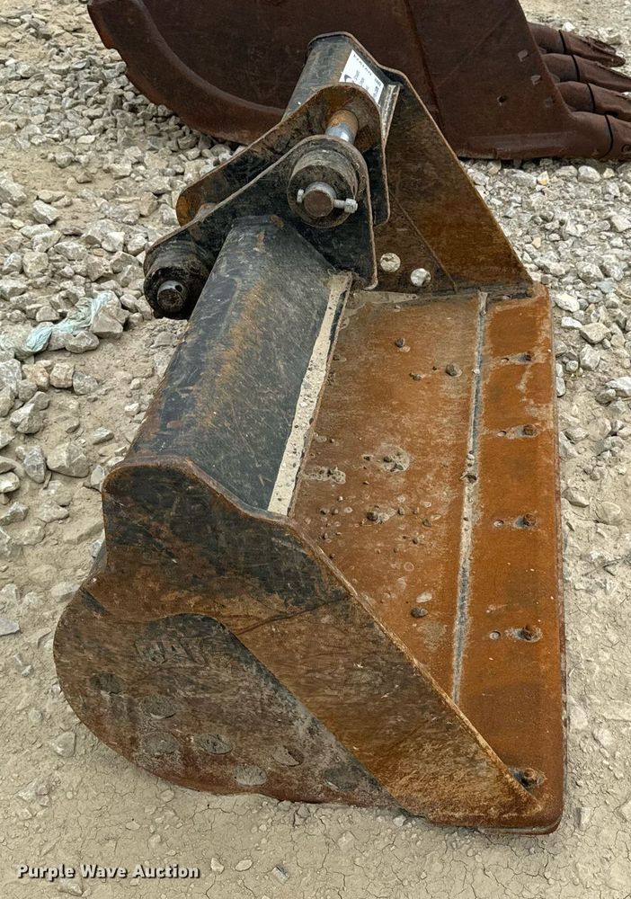 image for item DV1974 Caterpillar excavator bucket