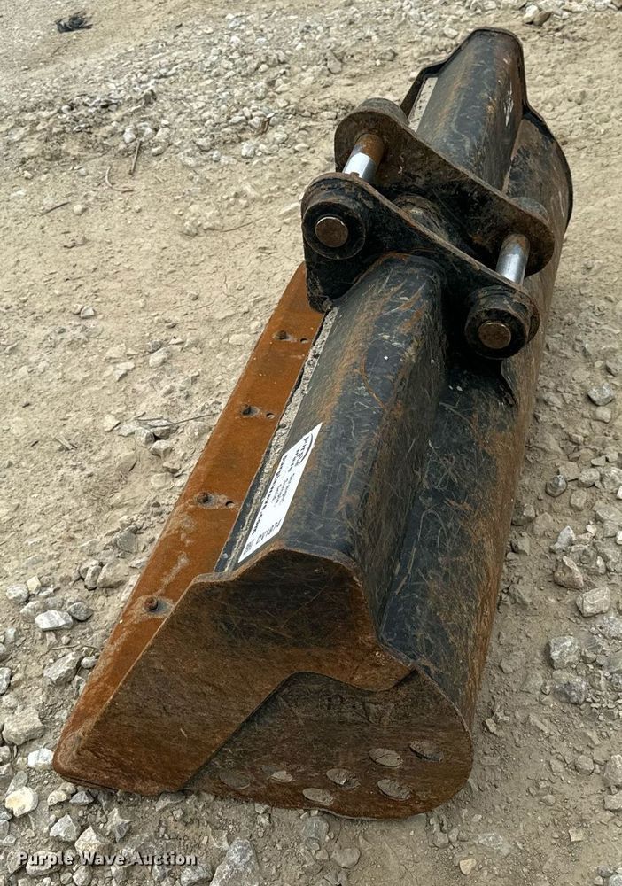 image for item DV1974 Caterpillar excavator bucket