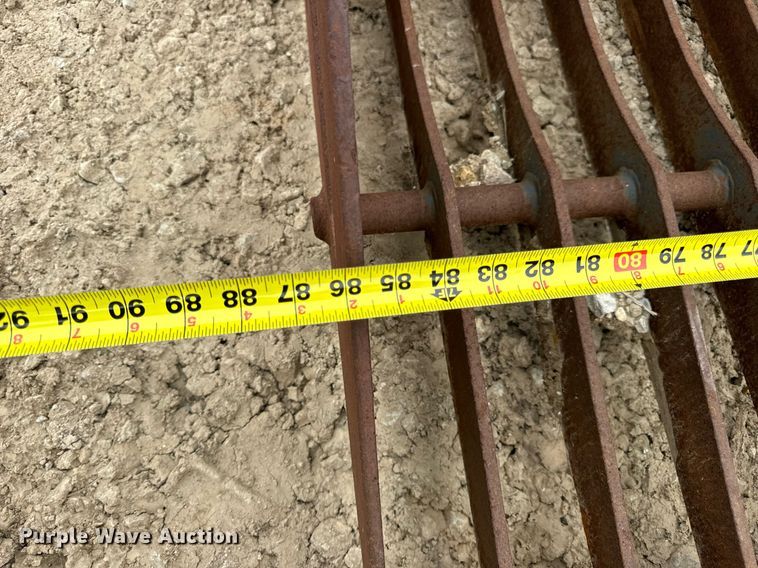 image for item DV1975 Virnig skid steer rock bucket