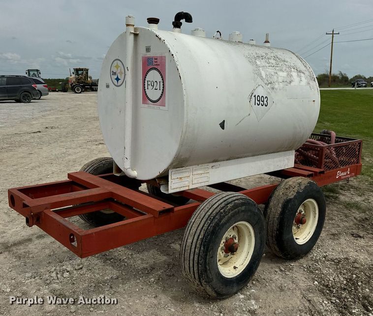 image for item DV1982 Elsass Fabrication Ltd. 1025 fuel tank trailer