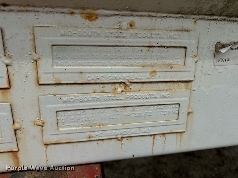 image for item DV1982 Elsass Fabrication Ltd. 1025 fuel tank trailer