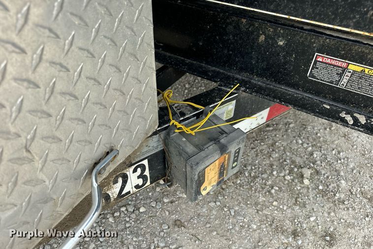 image for item DV1983 2017 Doolittle 8214-HD dump trailer