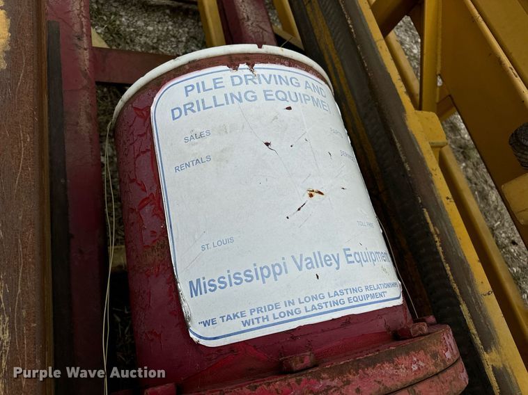 image for item DV1985 2015 SPI D30-32 pile driver