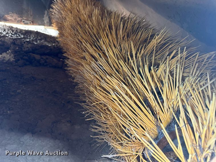 image for item DV1990 2014 Caterpillar BU118 skid steer broom