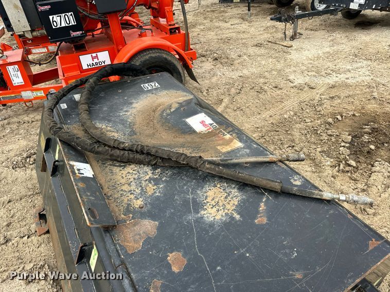 image for item DV1990 2014 Caterpillar BU118 skid steer broom