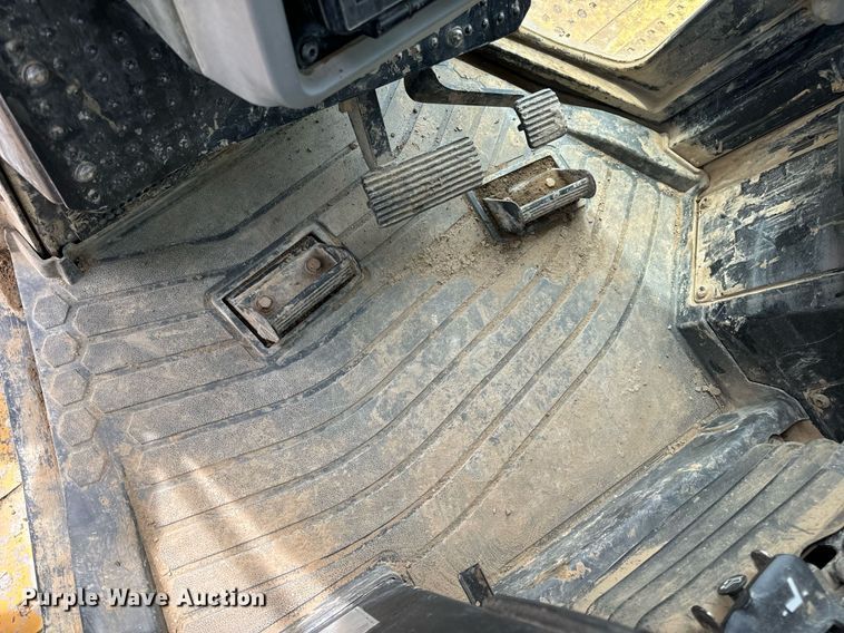 image for item DV1991 2016 Caterpillar D6T XW dozer