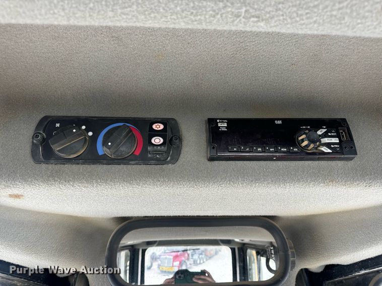 image for item DV1991 2016 Caterpillar D6T XW dozer