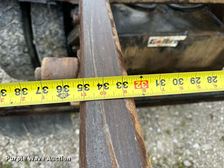 image for item DV1995 2017 Western Star 4700SF roll-off container truck