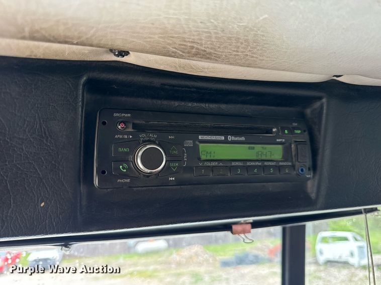 image for item DV1995 2017 Western Star 4700SF roll-off container truck