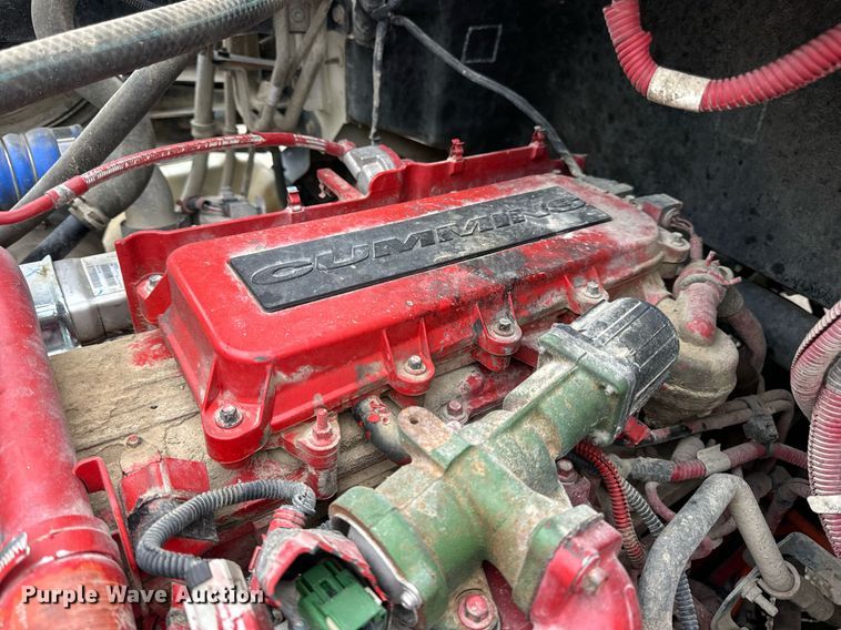 image for item DV1995 2017 Western Star 4700SF roll-off container truck