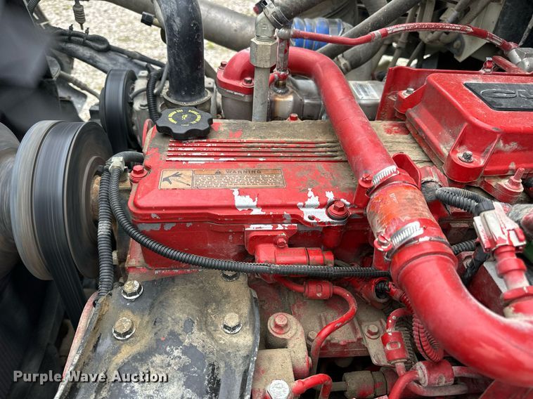 image for item DV1995 2017 Western Star 4700SF roll-off container truck