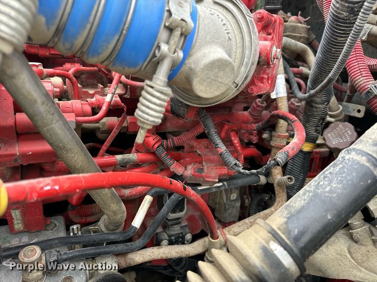 image for item DV1995 2017 Western Star 4700SF roll-off container truck